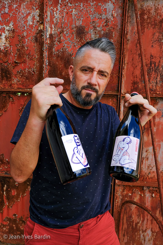 Le Glatin Fabrice, domaine de la Cure, Beaujolais, Gueules de vignerons, vigneron bio et nature du Beaujolais, biodynamie, organic wine, winemaker, Jean-Yves bardin photographe, Gueules de vignerons, portraits de vignerons, Vignerons Beaujolais, Bien Boire en Beaujolais